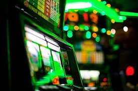 Mega Moolah slot reels and symbol layout on goltogel 176